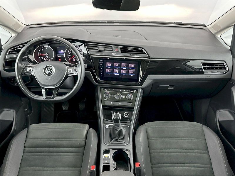 Volkswagen Touran (2022) Comfortline 2.0 TDI 90kW - fotka 5 z 33