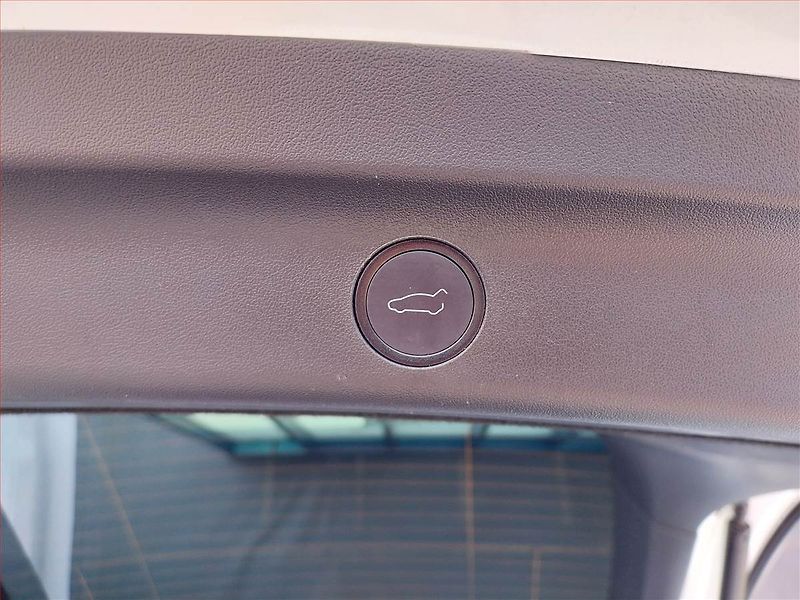 Tesla Model Y (2023) Long Range AWD 79kWh, SoH 92% - fotka 16 z 18