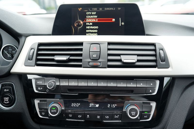 BMW Řada 3 320d automat/EfficientDynamic/ - fotka 35 z 39