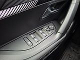 Peugeot 2008 ALLURE 1,2 PT 100k M6 - náhled 27