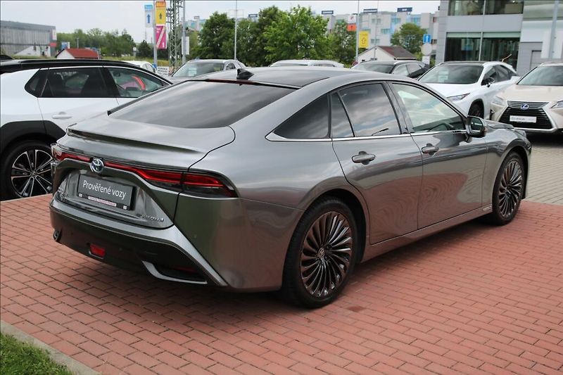 Toyota Mirai 0,0 FCEV  Excecutive VIP druhá - fotka 4 z 43