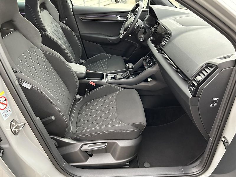Škoda Karoq 1.5 TSI SportLine - fotka 30 z 32