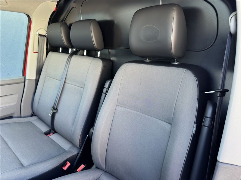 Volkswagen Transporter 2,0 TDI DSG LONG DPH 1.maj ČR - fotka 27 z 50