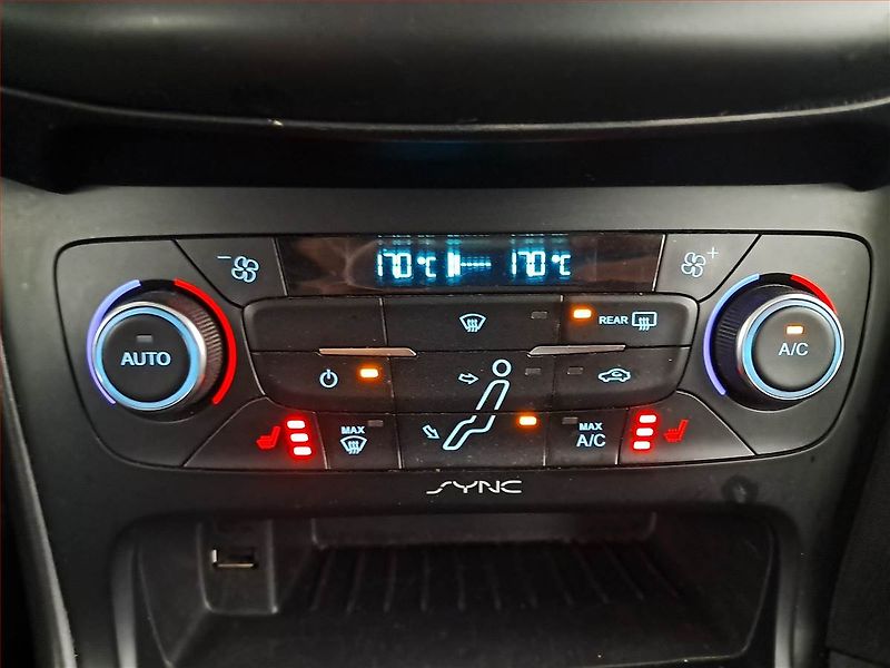 Ford Focus (2016) 1.5 TDCi, Tempomat - fotka 13 z 19