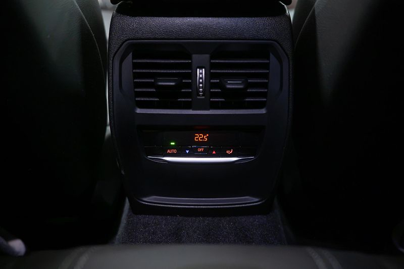 BMW Řada 2 (2024) 338KW KARBONOVÁ STŘECHA TOP!!! - fotka 47 z 48
