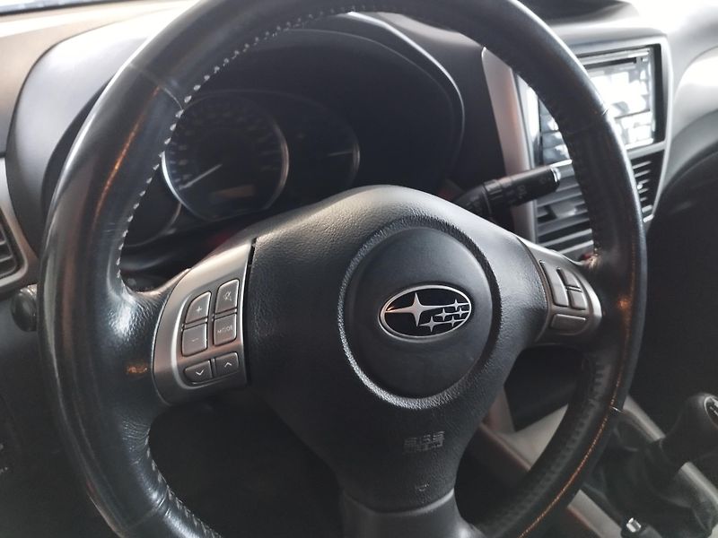 Subaru Forester (2010) 2.0i,taž.zař.,4x4 - fotka 27 z 33