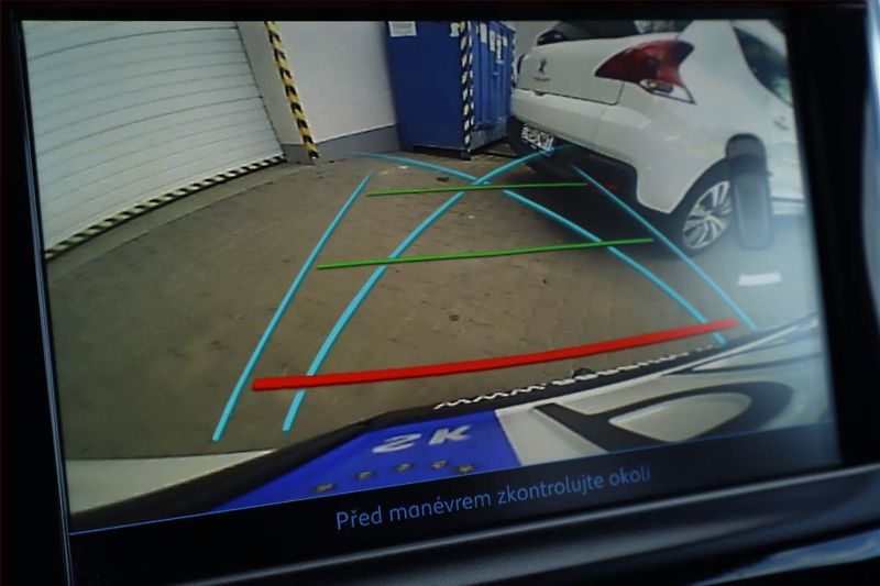 Peugeot 2008 (2018) 1.2 PureTech, Automat - fotka 20 z 25