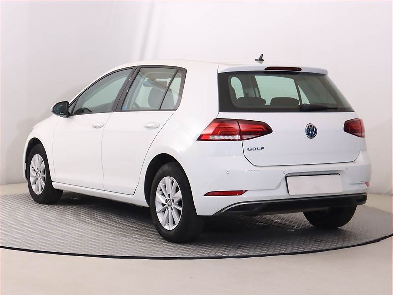 Volkswagen Golf (2018) Comfortline 1.0 TSI, Tempomat - fotka 4 z 21