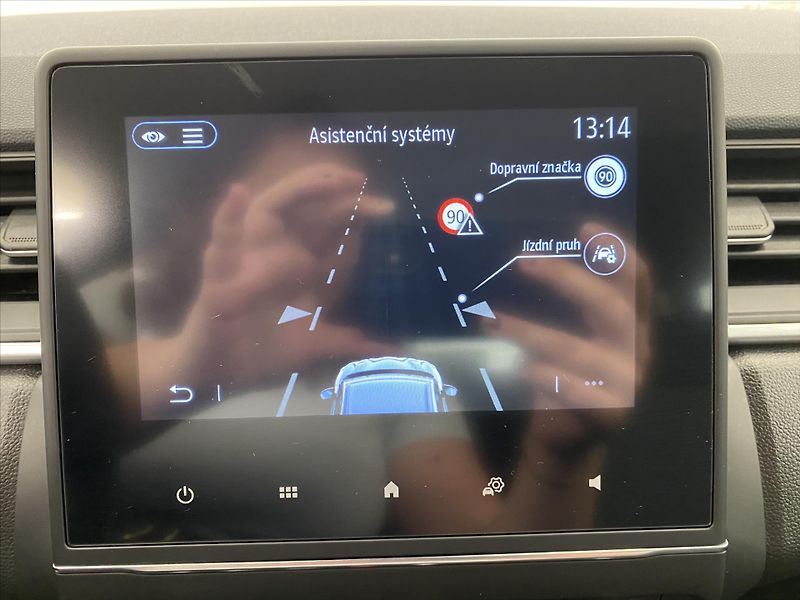 Renault Captur 1,3 TCe 103 kW Intens servis.k - fotka 16 z 25