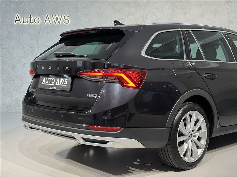 Škoda Octavia 1,5 TSi  DSG e-Tec Scout LED M - fotka 11 z 50