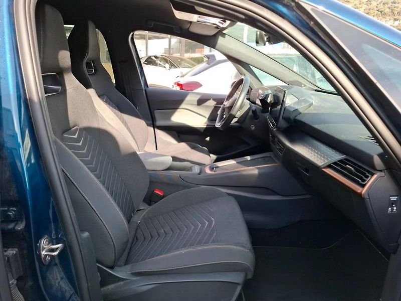 Cupra Born 170kW Kamera Keyless ACC Tep.č - fotka 6 z 9