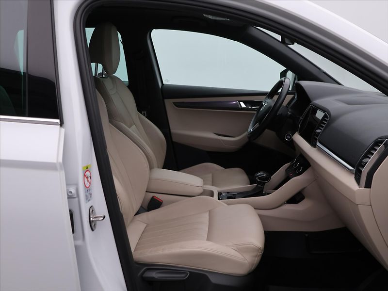 Škoda Karoq 2,0 TDi 110 KW DSG STYLE LED - fotka 11 z 27
