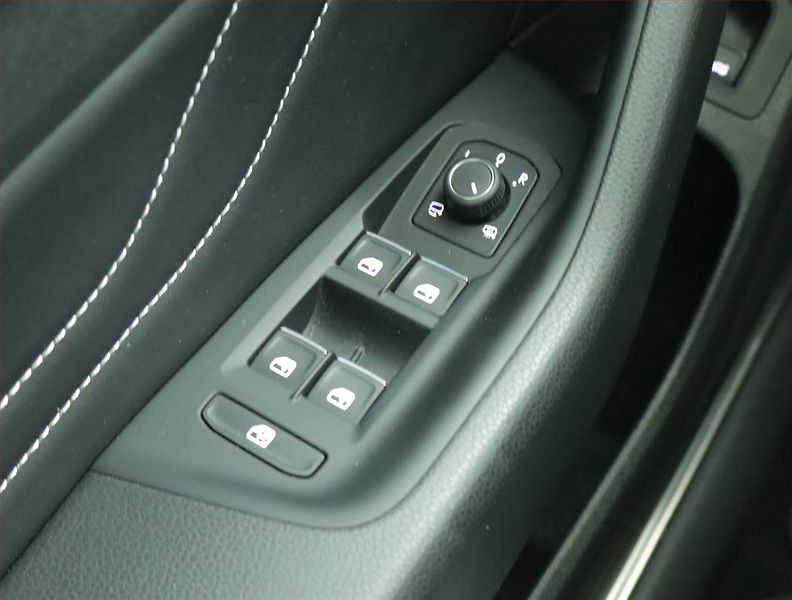 Volkswagen Arteon (2023) R-line 2.0 TDI - fotka 16 z 22