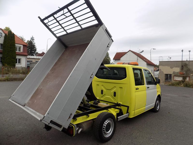 Volkswagen Transporter (2007) 2,5 96KW 7 MÍST SKLÁPĚČ  - fotka 41 z 56