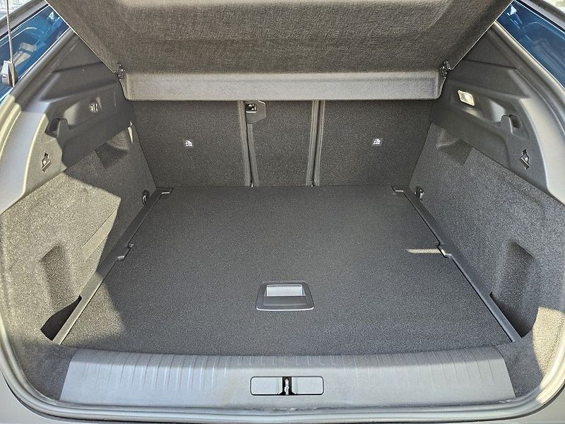 Peugeot 3008 (2026) BUSINESS Hybrid 145 e-DCS6 - fotka 6 z 22