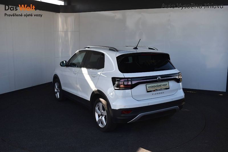 Volkswagen T-Cross (2022) 1.5TSI 110kW DSG, 100% Servis - fotka 9 z 22