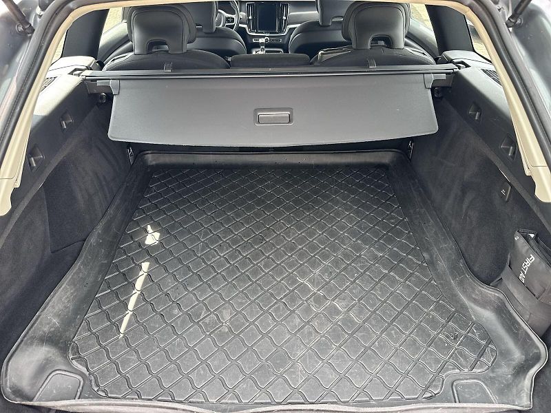 Volvo V90 (2019) 2.0 TDI 4x4 Automat CROSS COUN - fotka 25 z 31