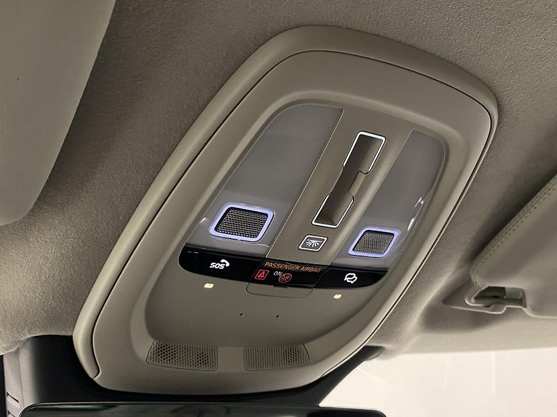 Volvo XC90 (2026) T8 AWD RECHARGE DARK ULTRA - fotka 42 z 76