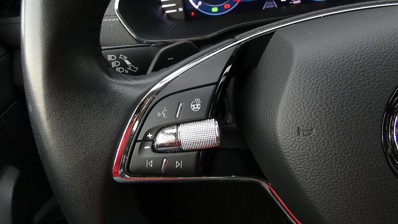 Škoda Octavia 2,0 TDI DSG Style 110 kW - fotka 12 z 23