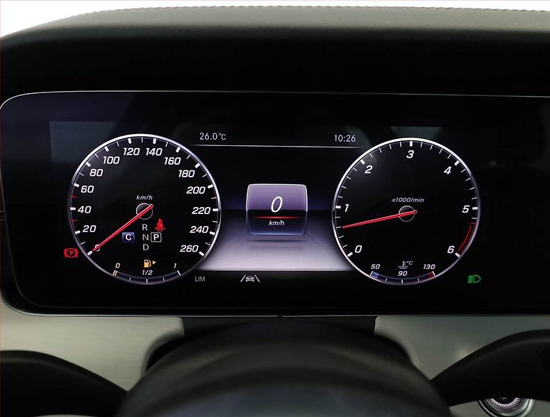 Mercedes-Benz CLS (2020) AMG line 400 d 4MATIC - fotka 9 z 20