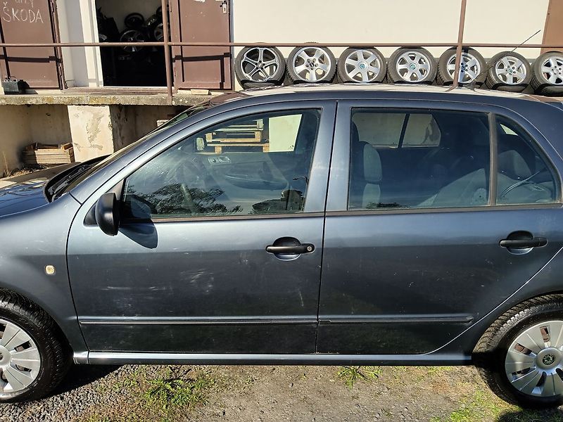 Škoda Fabia 1.2 HTP  COOL - fotka 2 z 36