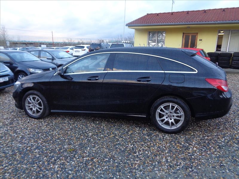 Mercedes-Benz CLA 2,2   200 D - fotka 9 z 14