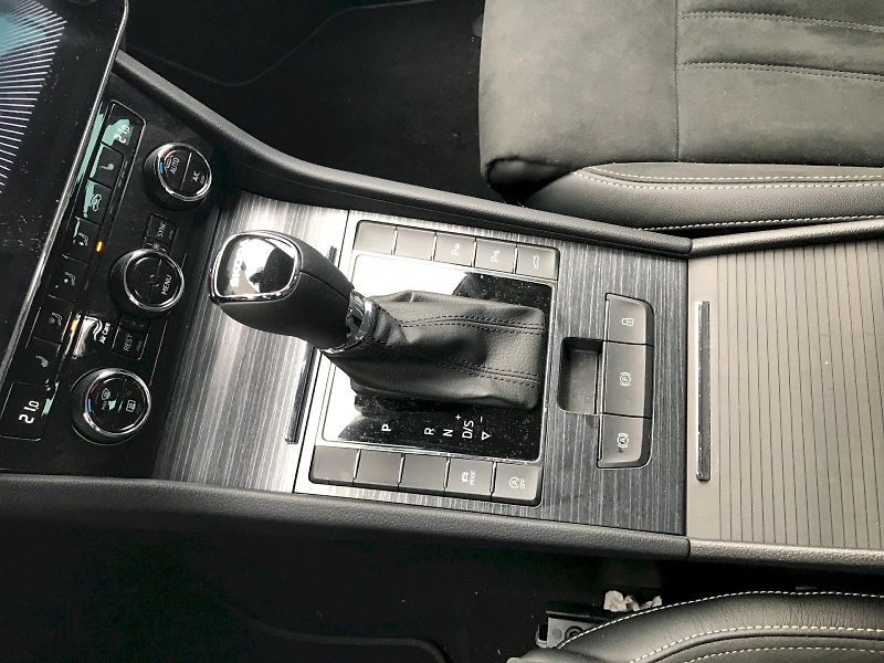 Škoda Superb (2023) COM GRT STY Plus TD 110/2.0 7D - fotka 24 z 25