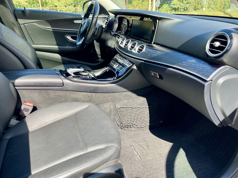 Mercedes-Benz Třídy E (2017) Avantgarde 220d - VYSERVISOVAÝ - fotka 5 z 14