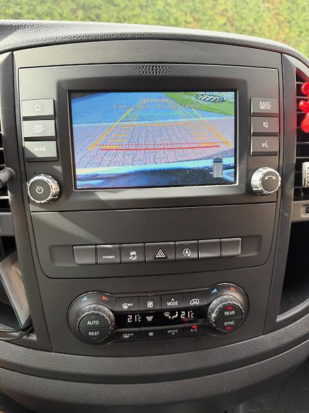 Mercedes-Benz Vito (2019) Vito 116L Tourer PRO - 8míst - fotka 11 z 17