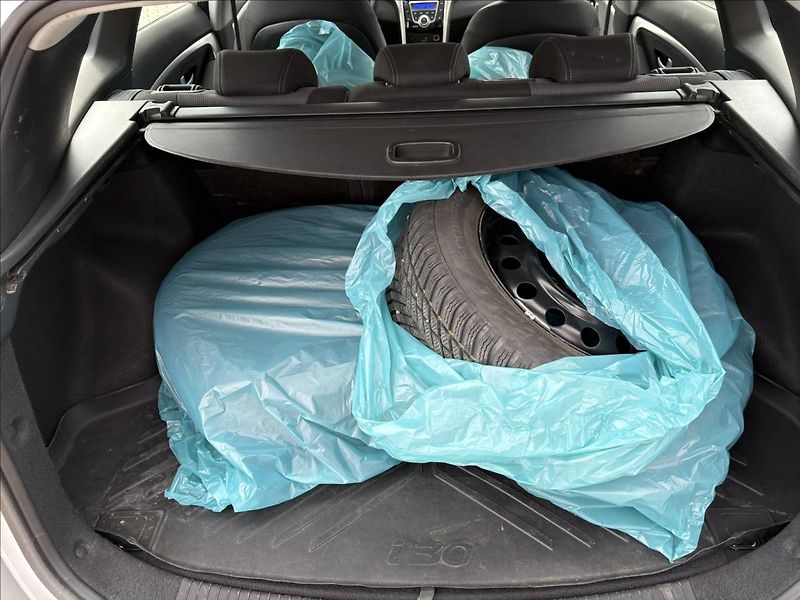 Hyundai i30 1,6 CRDi MT  kombi Weekend - fotka 9 z 16