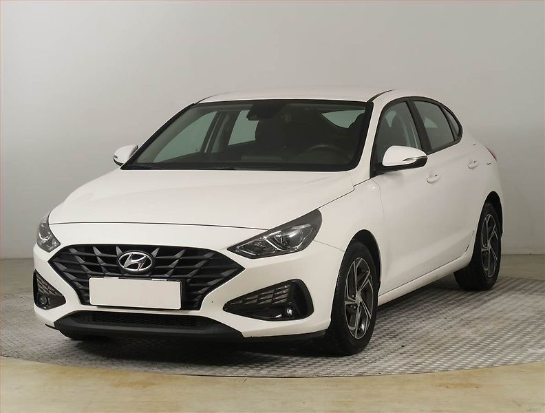 Hyundai i30 (2023) Komfort 1.0 T-GDI, ČR,1.maj - fotka 2 z 22