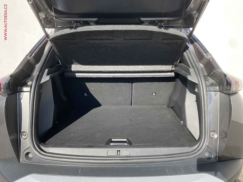 Peugeot 2008 (2020) 1.2 PT, GT, AT, LED - fotka 7 z 18