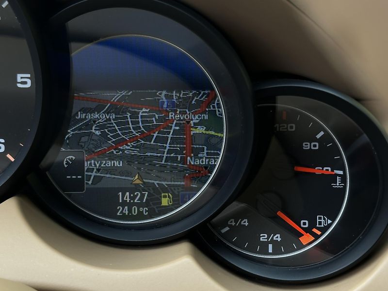 Porsche Cayenne (2012) 3.0 V6 TDI/180kW * ČR *2.Maj.  - fotka 14 z 41
