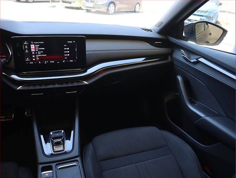 Škoda Octavia (2023) Sportline 2.0 TDI - fotka 8 z 28