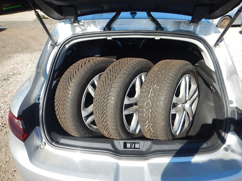 Renault Mégane 1.2 TCe, ČR, 97 kW - fotka 14 z 26