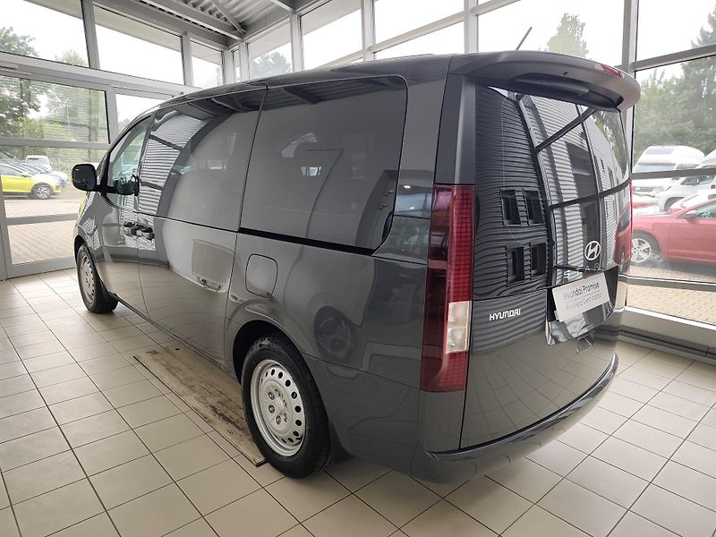 Hyundai Staria (2026) 1.6T-GDi 117kW HEV Comfort - fotka 2 z 22