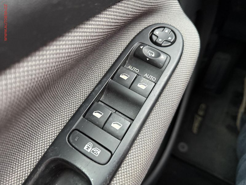 Citroën C3 Picasso (2013) 1.4i, AC, temp - fotka 11 z 14