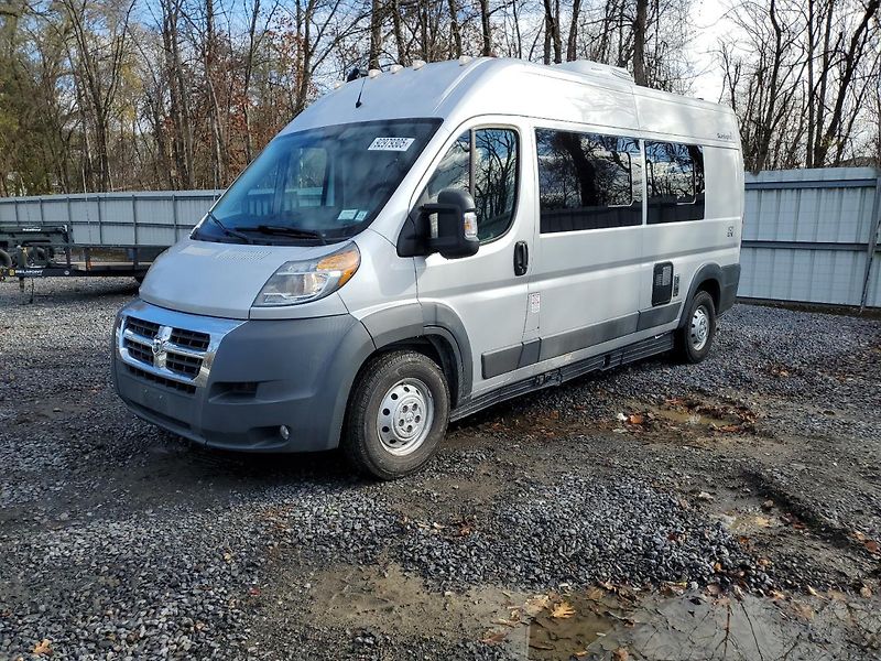 Dodge RAM (2016) 2500 RECREATIONAL VEHICLE - fotka 2 z 9