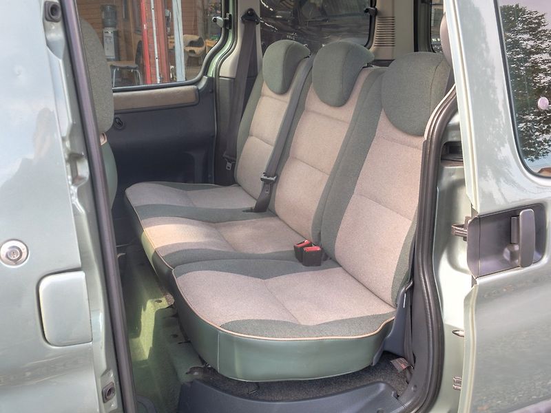 Peugeot Partner (2005) AC 1.6i 16V 80KW 5dv - fotka 24 z 31