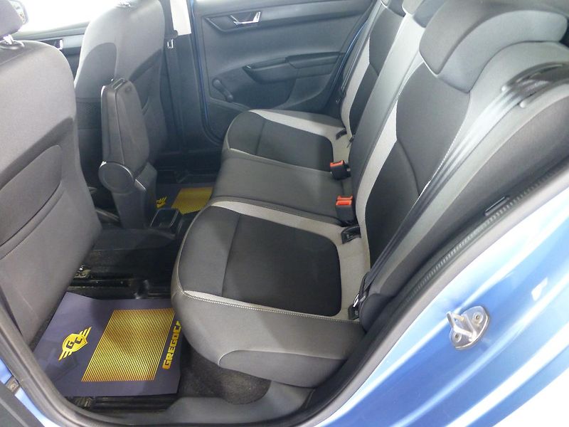 Škoda Fabia (2015) 1,2TSI-81KW**KLIMA**ALU KOLA - fotka 14 z 24