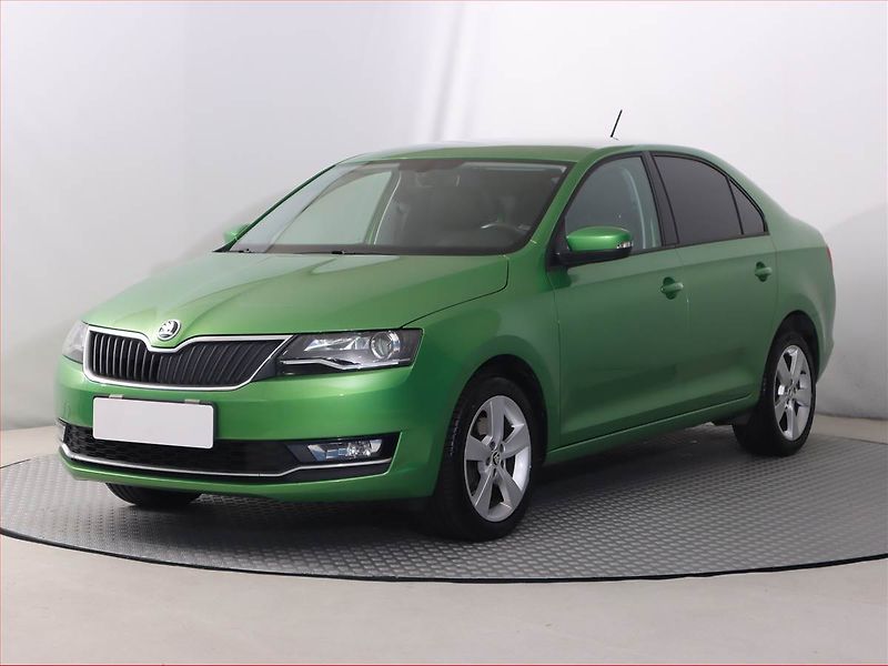 Škoda Rapid (2018) 1.2 TSI, Navi, Bi-Xenony - fotka 2 z 20