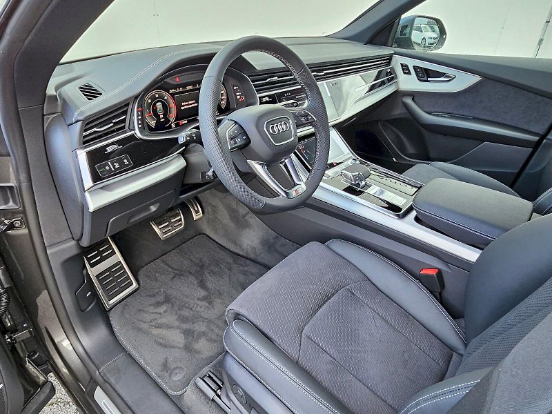 Audi Q8 (2025) 50 TDI 210kW quattro - fotka 17 z 32