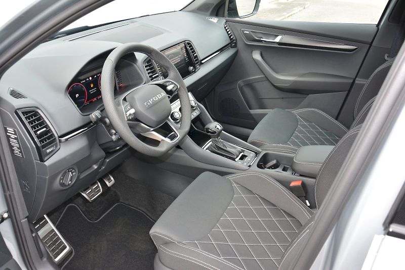 Škoda Karoq (2026) SportLine 1,5 TSI 110 kW 7 AP - fotka 5 z 22