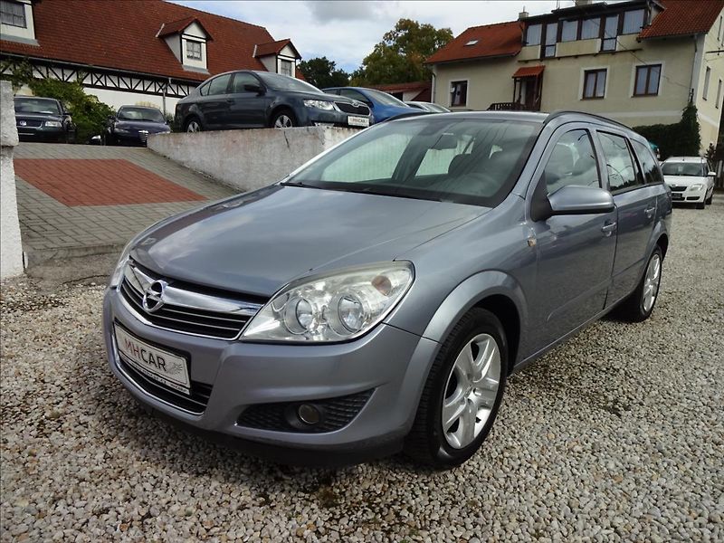 Opel Astra 1,6i 85kW - fotka 3 z 41