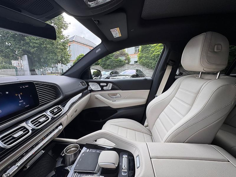Mercedes-Benz GLE (2025) 400 e 4MATIC kupé - fotka 14 z 28