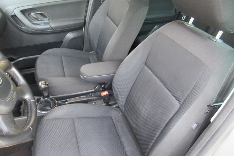 Škoda Roomster 1.2 TSi AUT. KLIMA  NAVIGACE - fotka 16 z 23
