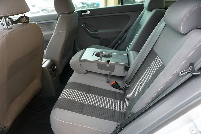 Volkswagen Golf Plus (2008) 1,9 - fotka 9 z 24
