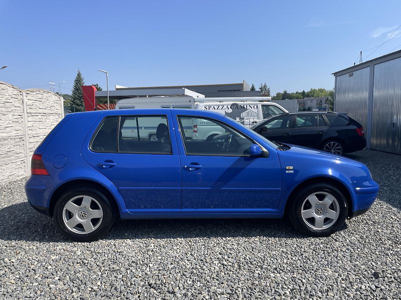 Volkswagen Golf 1.6i SR 100PS 134TKM EXTRA 1A! - fotka 9 z 174