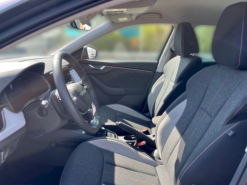 Škoda Scala (2025) Top Selection 1.0 TSI DSG - fotka 26 z 32