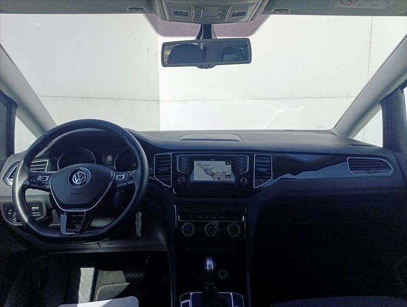 Volkswagen Golf Sportsvan 1,6 TDi DSG Navigace Tempomat - fotka 14 z 35